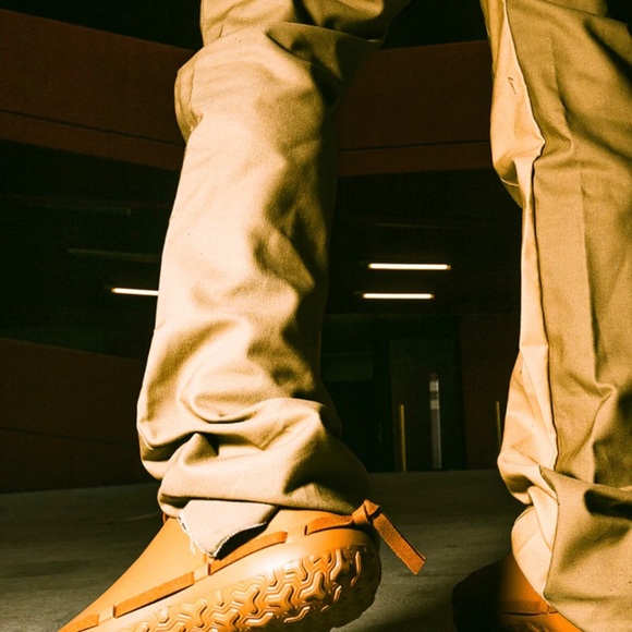 FCTRY Lab man mocks rubber shoes - Picture 3 of 8